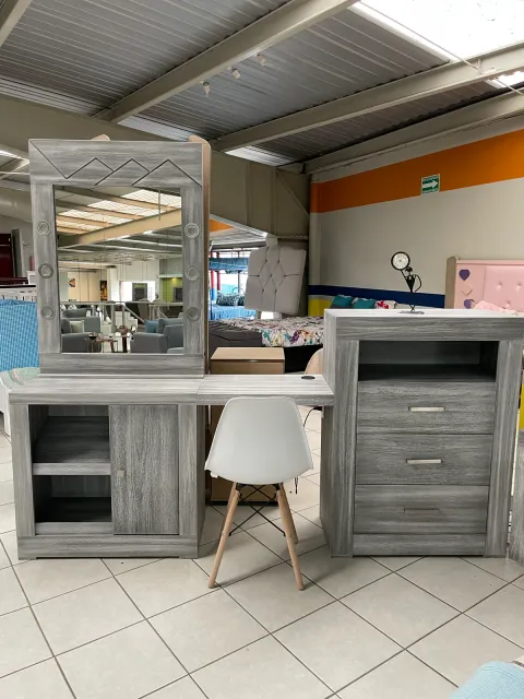 Recamara Virova Venus